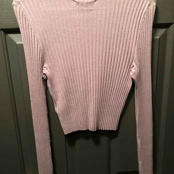Gianni Bini Cropped Sweater - Picture 2 of 3